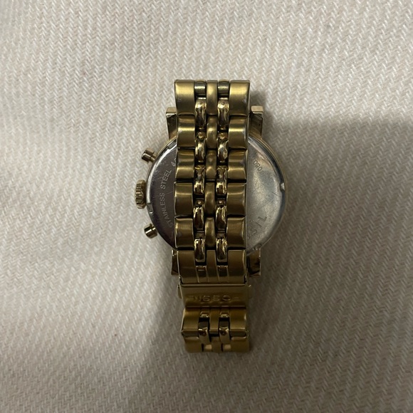 Gold Fossil Watch - Picture 2 of 2